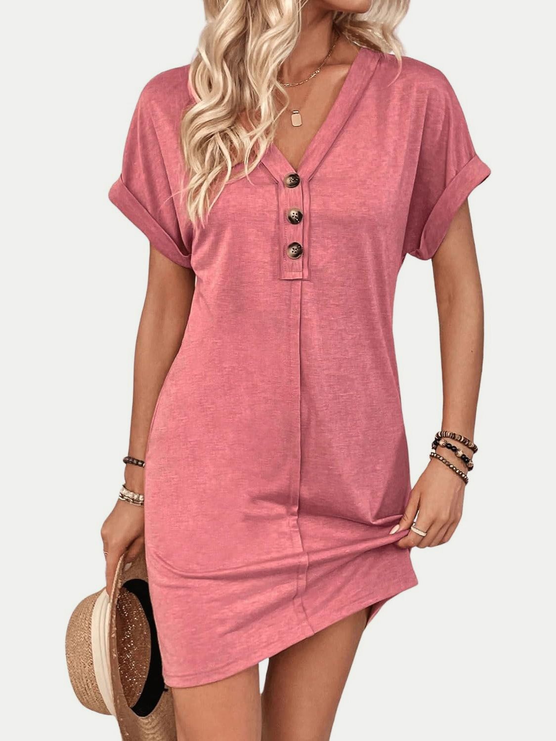Vestido de manga corta con escote en V y botones de un cuarto