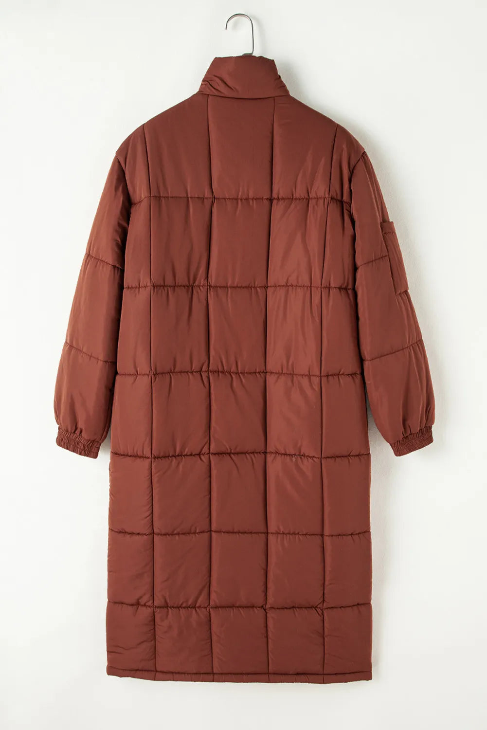Abrigo de invierno largo de manga larga con textura de burbujas y bolsillos