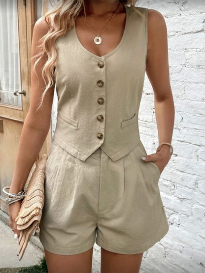 Conjunto de top y pantalones cortos sin mangas con escote redondo