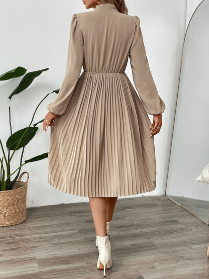 Vestido de manga larga con lazo en el cuello y pliegues Perfee
