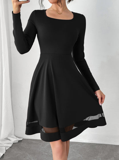 Vestido mini de manga larga y escote cuadrado