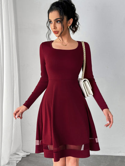 Vestido mini de manga larga y escote cuadrado
